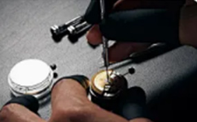 手表进水后的紧急处理方法与修复建议